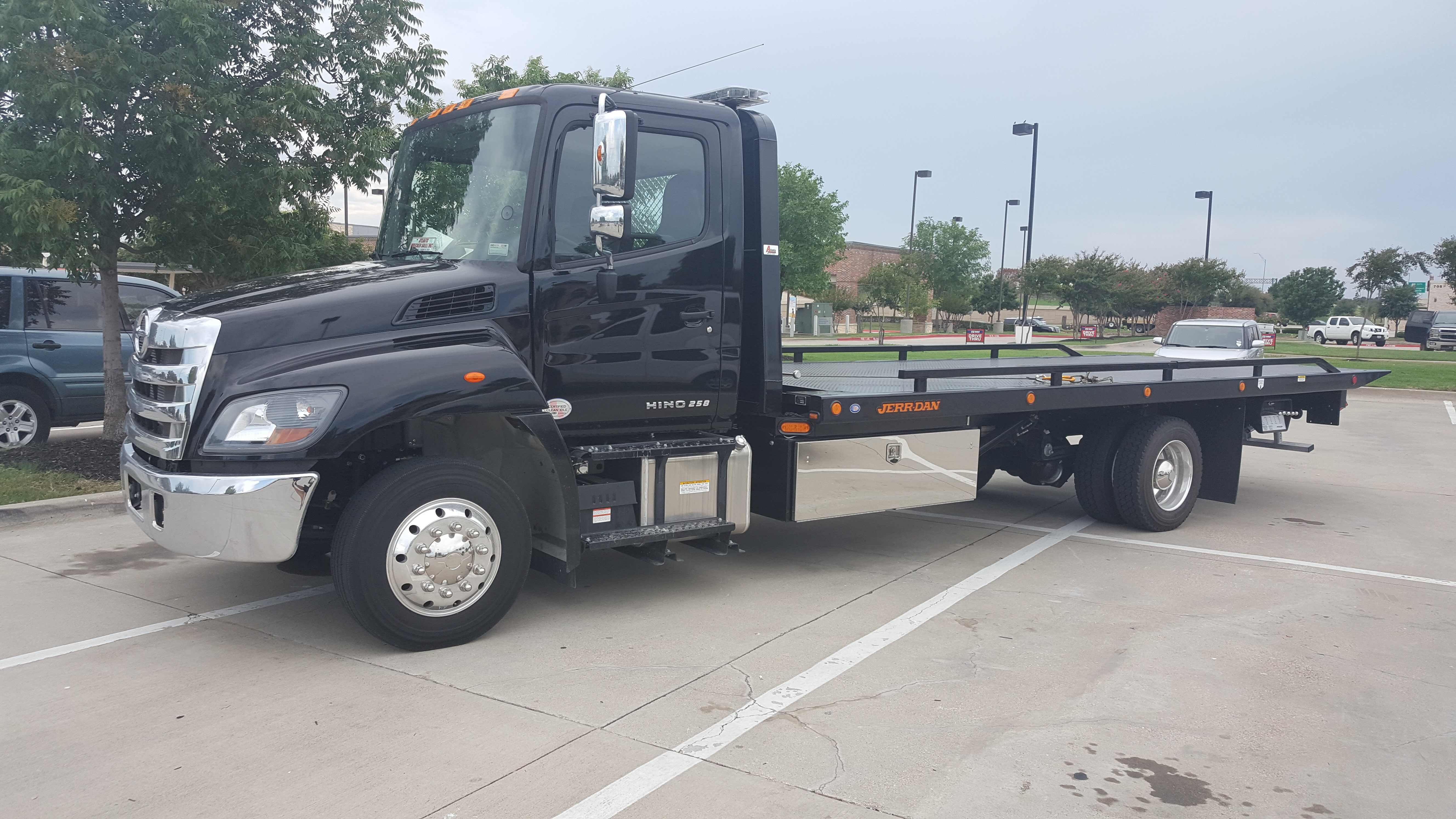 Tow truck in garland business image in Garland, TX